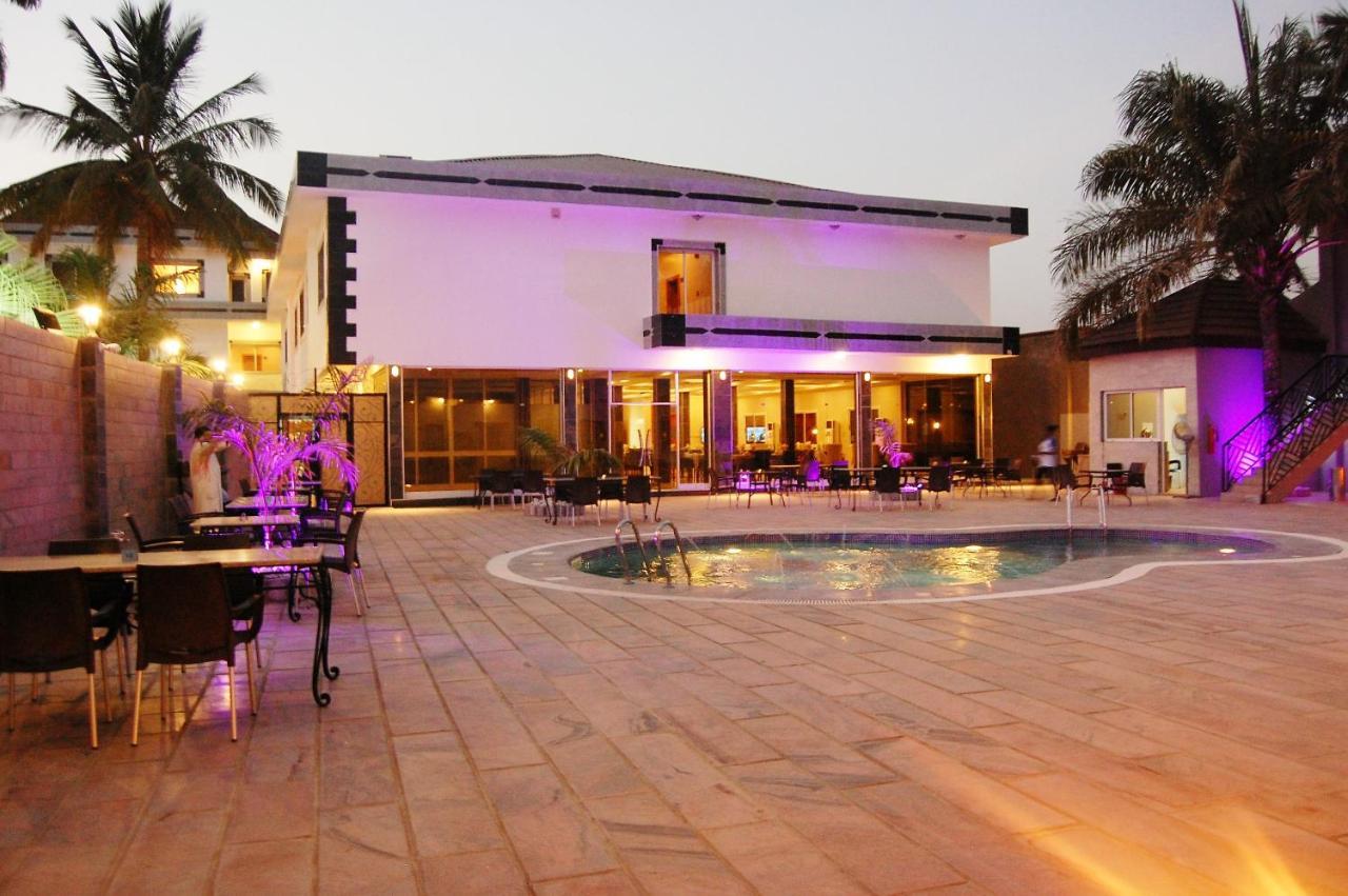 R & K Guest Palace Hotel Kano Exterior foto